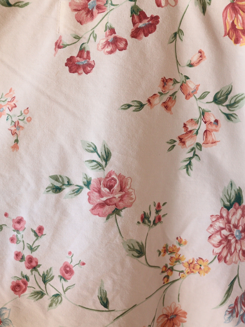 Upcycled Cream Blouse with Ruffles And Florals M • L - Picture 6 of 11